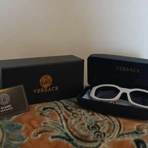 Versace VE4361 MUDUSA SUNGLASSES WHITE/GOLD W/GRAY LENSES W/ORIGINAL CASE & BOX
